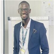Professeur bilingue français et anglais par rapport à la linguistique et grammaire à des français